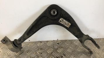 Triangle avant droit