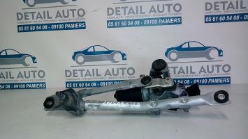 Motore tergicristallo anteriore