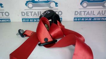 Cinturón de seguridad trasero derecho