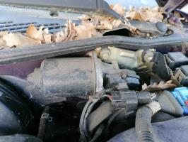 Moteur essuie glace avant gauche