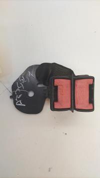 Attache ceinture arriere droit