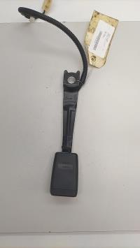Attache ceinture avant gauche