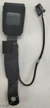 Attache ceinture avant droit