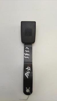 Attache ceinture avant droit