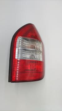 Fanale posteriore principale sinistro (luci)