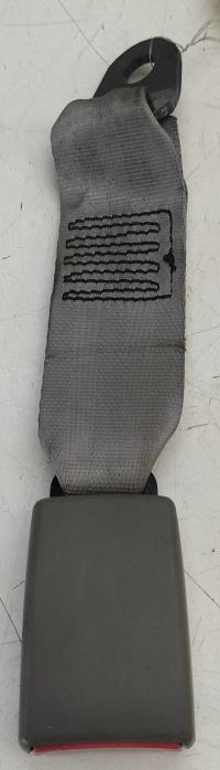 Attache ceinture arriere droit