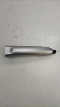 Poignee porte avant droit