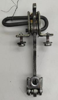 Tirant de porte avant droit