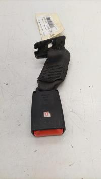 Attache ceinture arriere droit