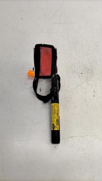 Attache ceinture avant droit