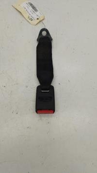 Attache ceinture arriere droit
