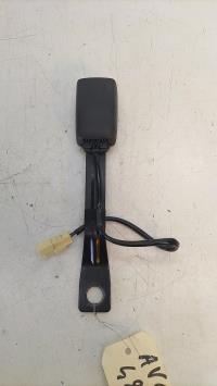 Attache ceinture avant gauche