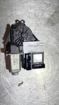 Moteur essuie glace avant gauche