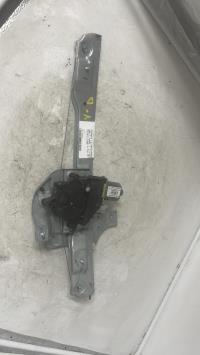 Moteur leve vitre avant droit