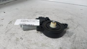 Moteur leve vitre avant droit