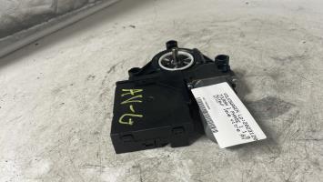 Moteur leve vitre avant gauche