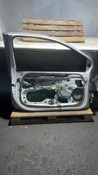 Porte avant gauche