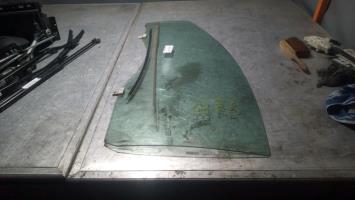 Vitre avant gauche