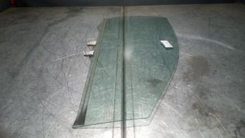 Vitre avant droit