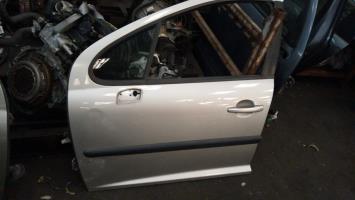 Porte avant gauche
