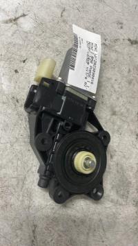 Moteur leve vitre avant droit