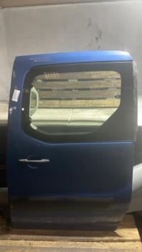 Porte laterale gauche