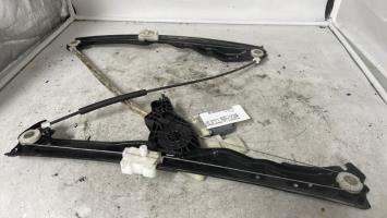 Moteur leve vitre avant droit