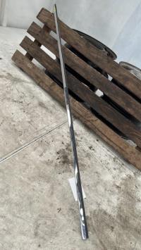 Baguette de porte avant droite