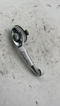 Poignee porte avant gauche