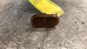 Ripetitore lampeggiante anteriore sinistro (Luci)