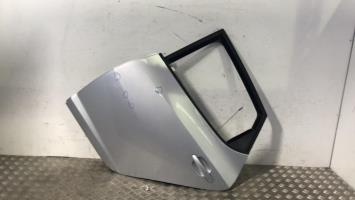 Puerta trasera izquierda