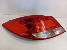 Fanale posteriore principale sinistro (luci)