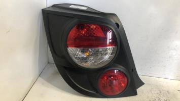 Fanale posteriore principale sinistro (luci)