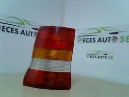 Feu arriere principal gauche (feux)