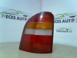 Feu arriere principal gauche (feux)