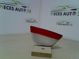 Feu de recul droit