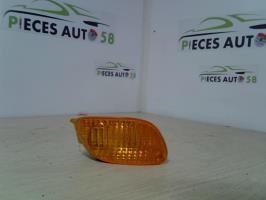 Optique avant secondaire droit (feux)(clignotant)
