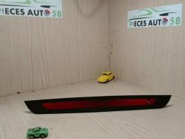 Feu arriere stop central