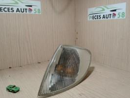 Optique avant secondaire gauche (feux)(clignotant)