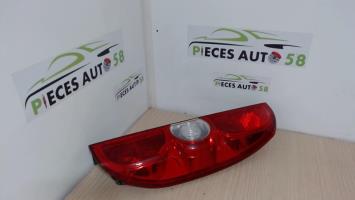 Feu arriere principal droit (feux)