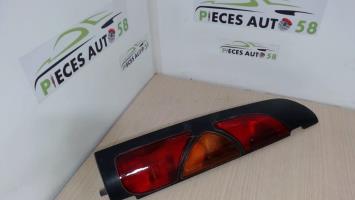 Feu arriere principal gauche (feux)