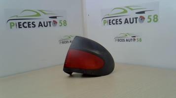 Feu arriere principal gauche (feux)