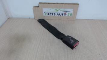 Attache ceinture arriere centrale