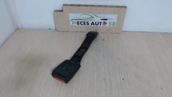 Attache ceinture arriere centrale