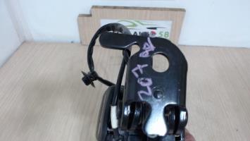 Attache ceinture arriere centrale