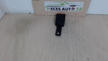 Attache ceinture avant gauche