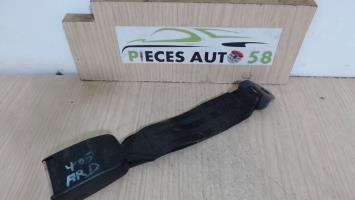 Attache ceinture arriere droit
