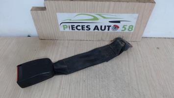 Attache ceinture arriere droit