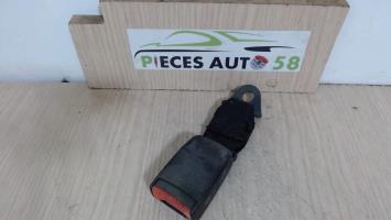 Attache ceinture arriere gauche