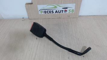 Attache ceinture avant droit